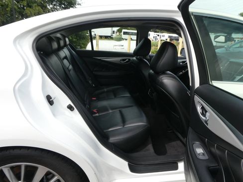 Used 2021 INFINITI Q50 Luxe RWD image 29
