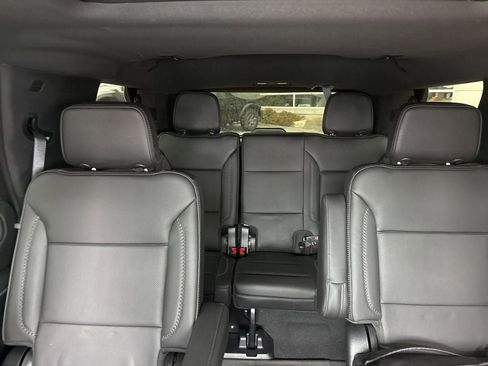 Used 2023 GMC Yukon Denali w/ Denali Reserve Package AWD/4WD image 12