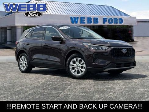 Used 2023 Ford Escape Active w/ Tech Pack #2 FWD image 1