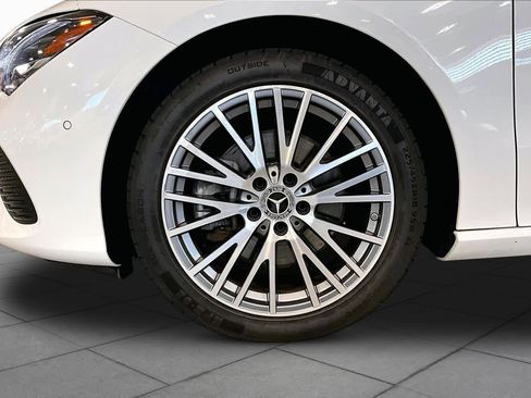 Used 2025 Mercedes-Benz CLA 250 4MATIC image 11