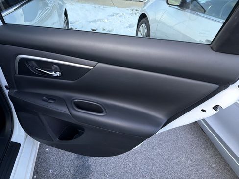 Used 2017 Nissan Altima 2.5 SV image 43