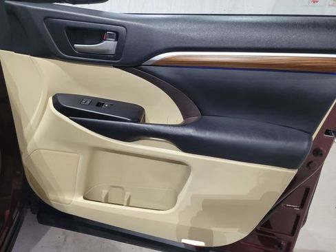 Used 2018 Toyota Highlander Limited Platinum image 57