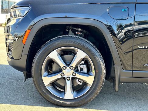 Used 2024 Jeep Grand Cherokee Limited 4xe w/ MOPAR Finishing Package AWD/4WD image 41
