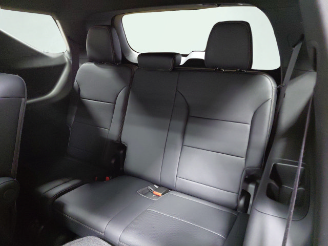 Used 2026 Chevrolet Traverse High Country w/ LPO, Floor Liner Package AWD/4WD image 22