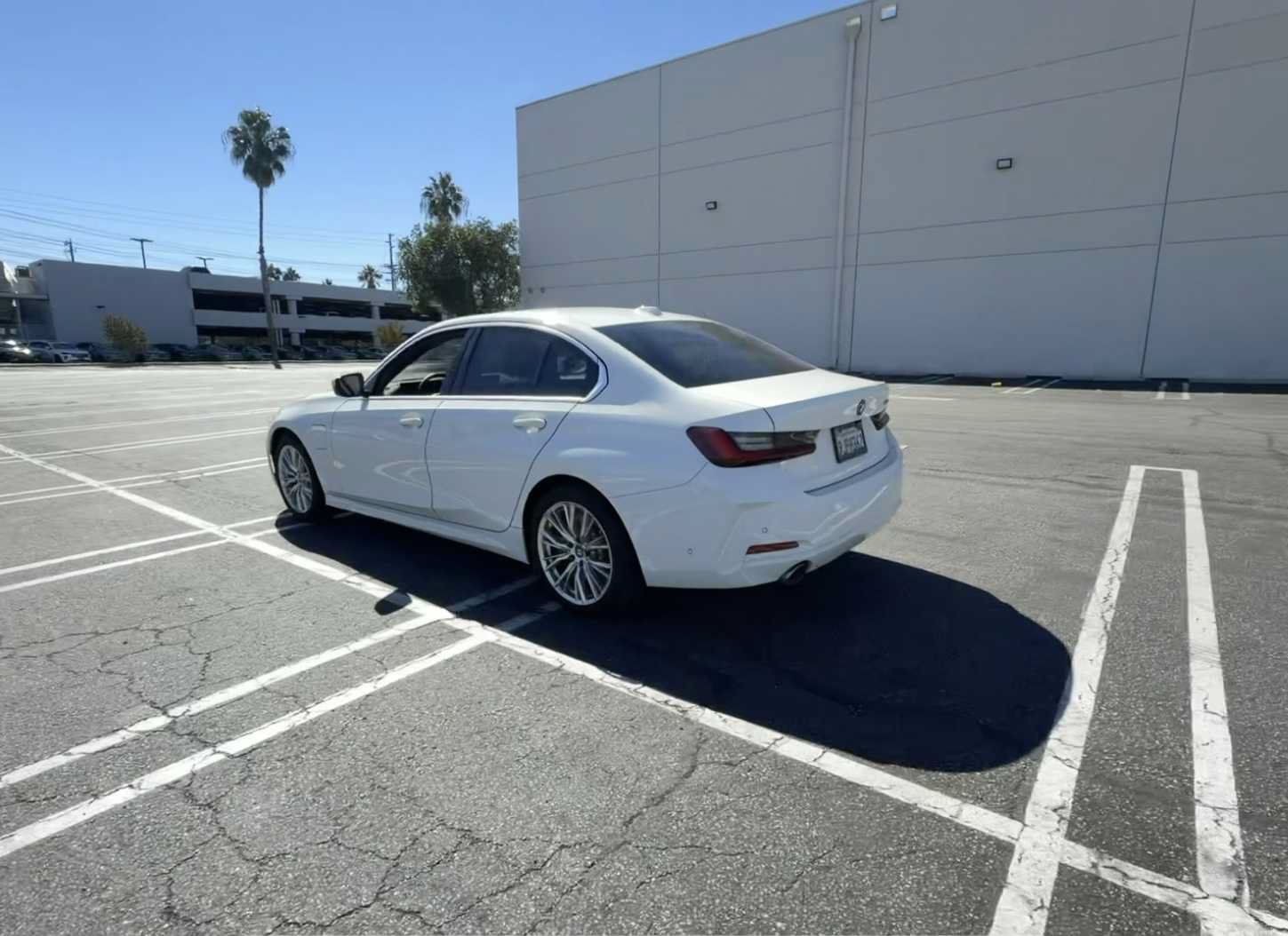 Used 2024 BMW 330e w/ Premium Package RWD image 5