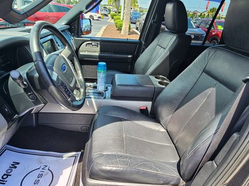 Used 2017 Ford Expedition Limited w/ Equipment Group 301A AWD/4WD image 17