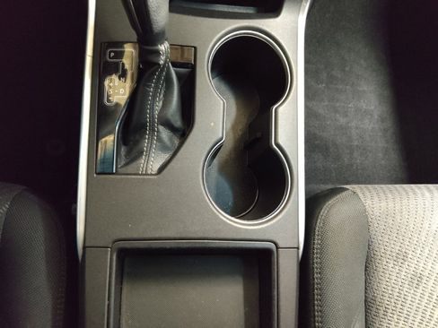 Used 2015 Toyota Camry LE image 26