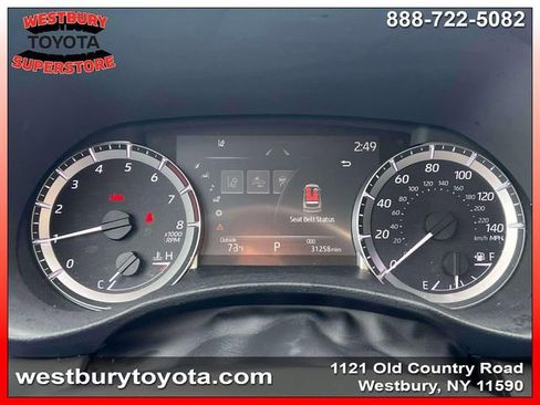 Used 2023 Toyota Highlander XLE image 28