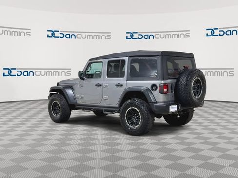 Used 2018 Jeep Wrangler Unlimited Sport S AWD/4WD image 6