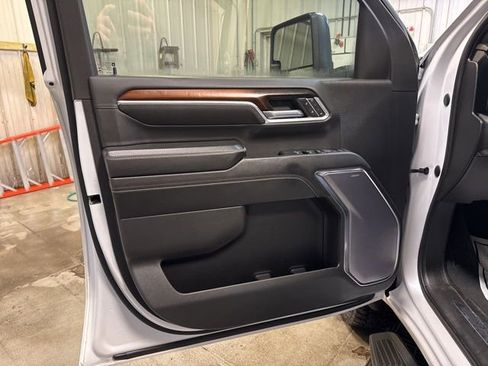 Used 2024 GMC Sierra 2500 Denali image 14