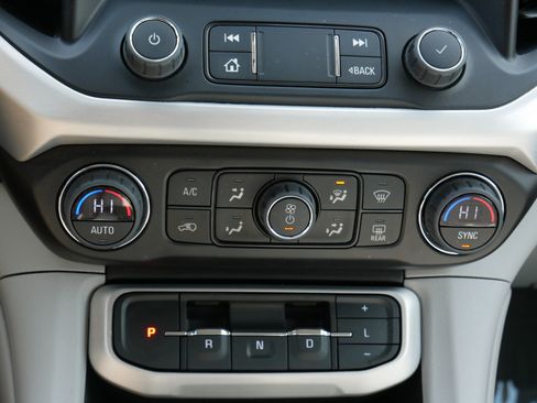Used 2023 GMC Acadia SLT w/ Preferred Package FWD image 22