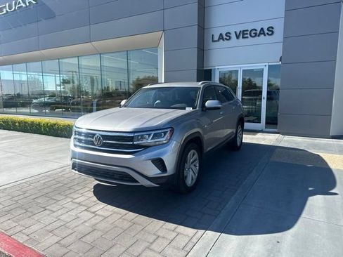 Used 2021 Volkswagen Atlas Cross Sport SE w/ Panoramic Sunroof Package FWD image 1