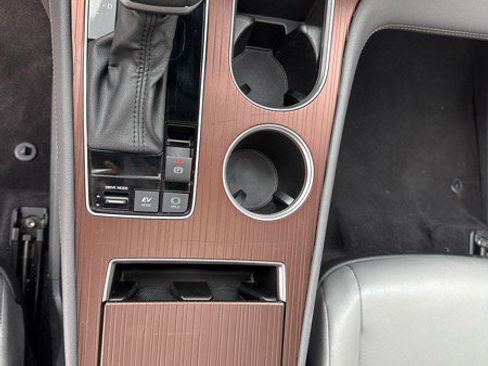 Used 2024 Toyota Sienna XLE image 12