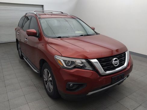 Used 2020 Nissan Pathfinder SL w/ Cargo Package FWD image 14
