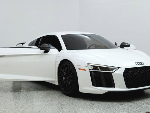 Used 2017 Audi R8 V10 plus AWD/4WD image 12