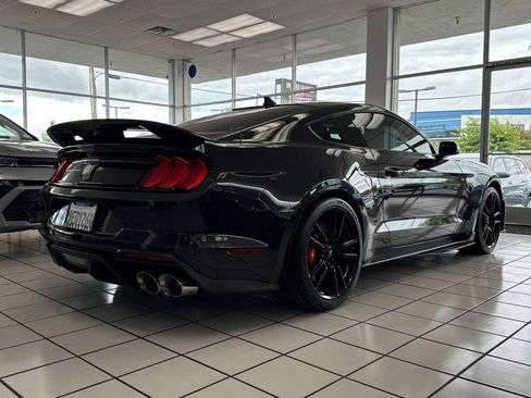 Used 2022 Ford Mustang Shelby GT500 w/ Technology Package RWD image 4