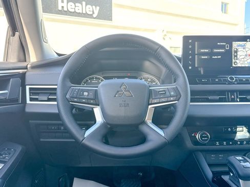 New 2026 Mitsubishi Outlander SE AWD/4WD image 26