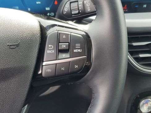 Certified 2025 Ford Escape Platinum image 17