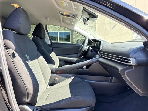 Used 2024 Hyundai Elantra SEL image 19