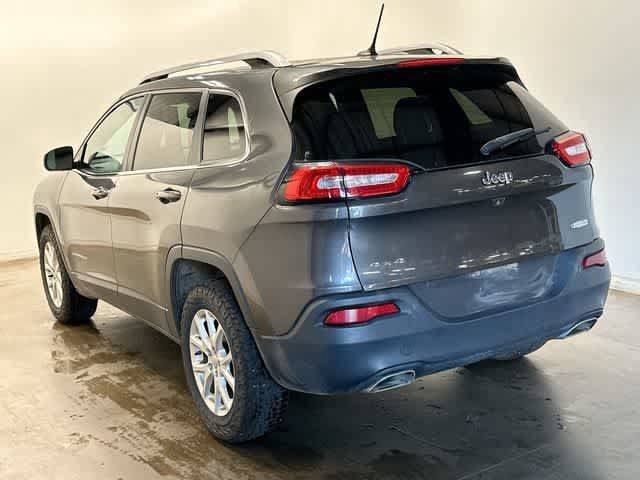 Used 2016 Jeep Cherokee Latitude w/ Cold Weather Group AWD/4WD image 21