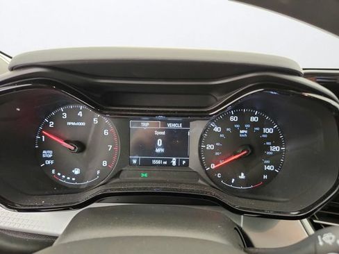 Used 2025 Chevrolet Trax LS w/ LS Convenience Package FWD image 12