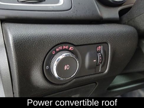 Used 2019 Buick Cascada Premium image 18