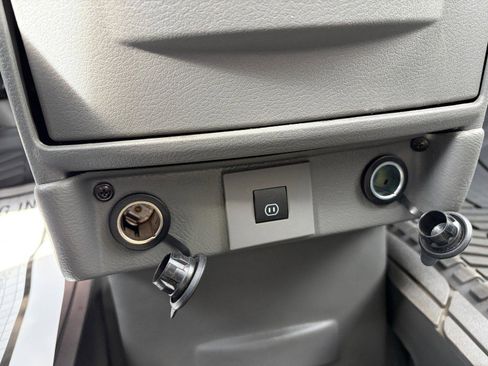 Used 2010 Chrysler Town & Country Touring w/ Trailer Tow Group image 13