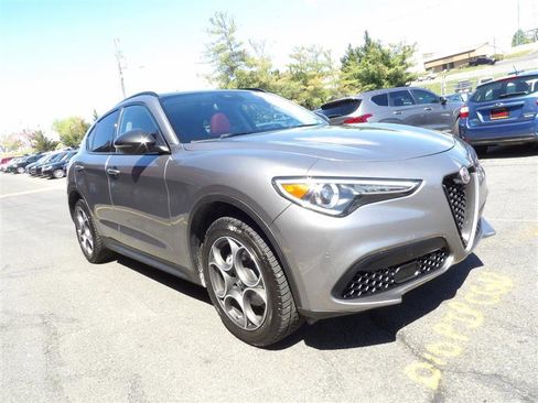 Used 2021 Alfa Romeo Stelvio Sprint w/ Nero Edizione image 7