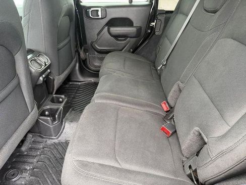 Used 2022 Jeep Wrangler Unlimited Sport AWD/4WD image 10
