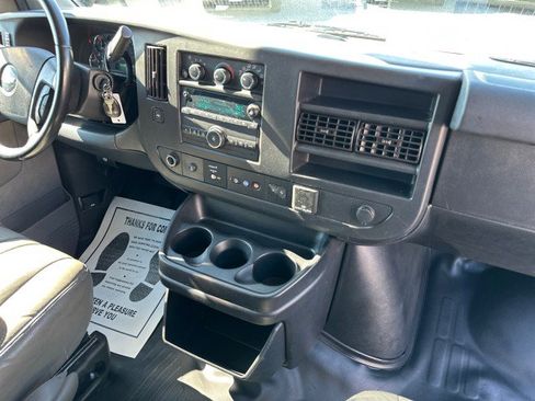Used 2020 Chevrolet Express 3500 w/ Driver Convenience Package RWD image 37