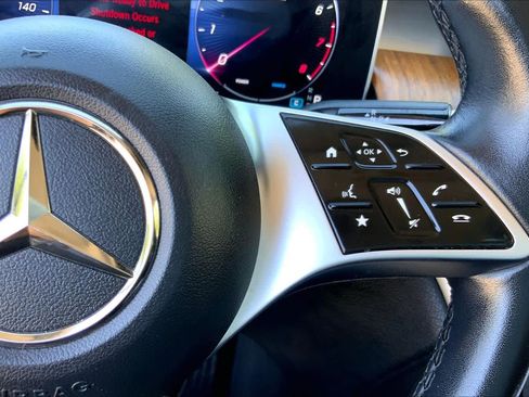 Used 2024 Mercedes-Benz GLC 300 image 25