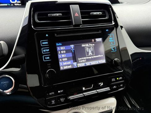 Used 2017 Toyota Prius image 20