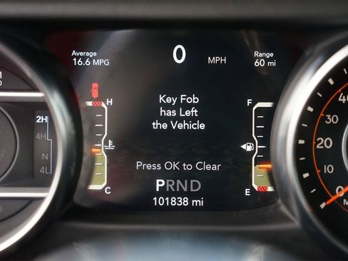 Used 2018 Jeep Wrangler Unlimited Sahara AWD/4WD image 25
