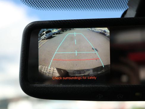 Used 2010 Toyota Tundra 4x4 CrewMax image 15