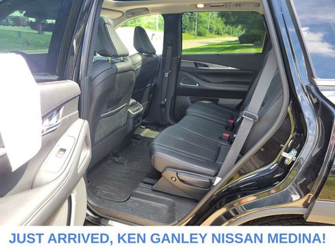 Used 2023 INFINITI QX60 Luxe w/ Performance Audio Package AWD/4WD image 16