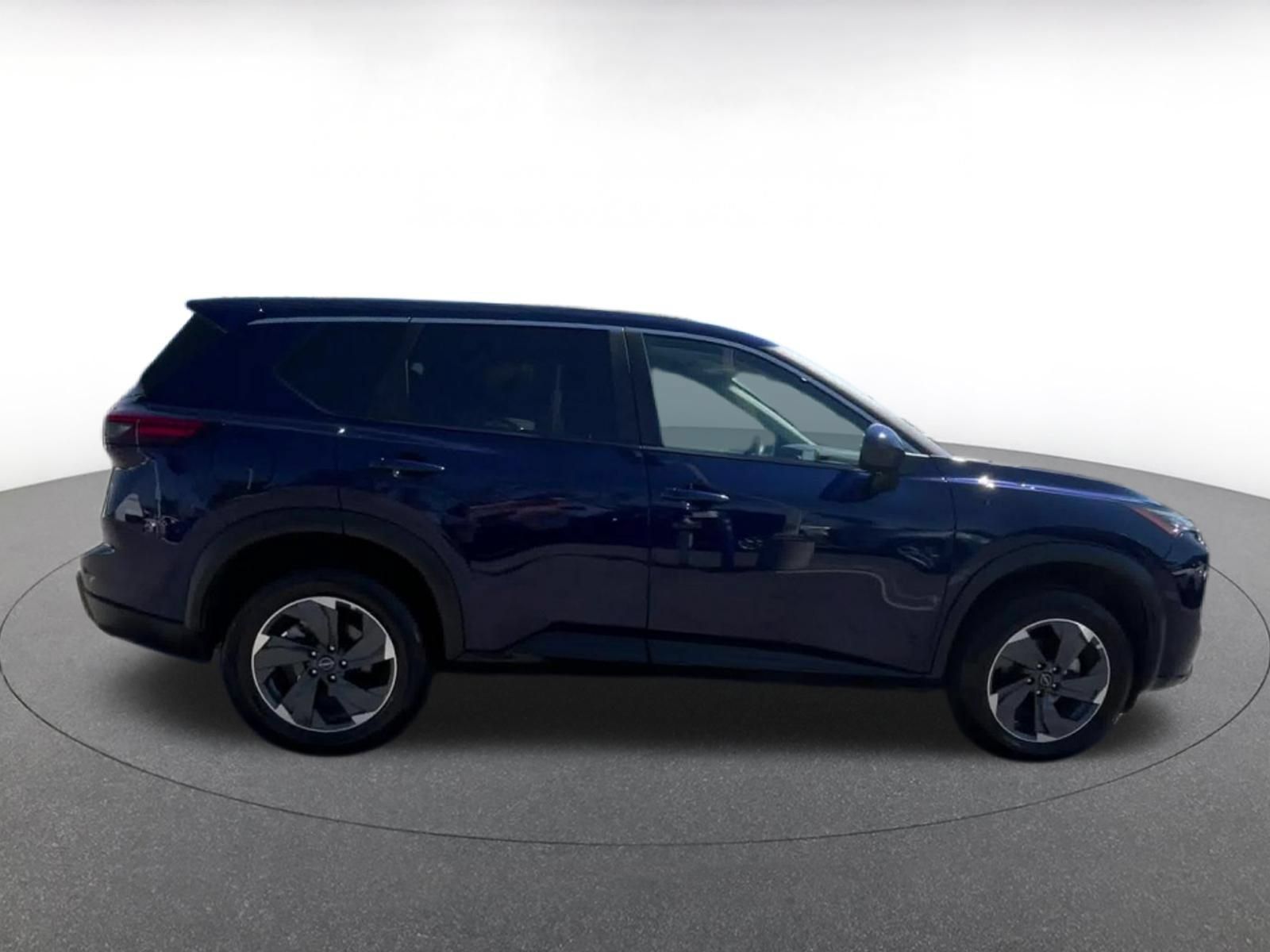 Used 2025 Nissan Rogue SV FWD image 15