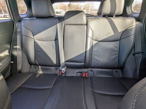 Used 2023 Toyota Corolla Cross XSE image 19