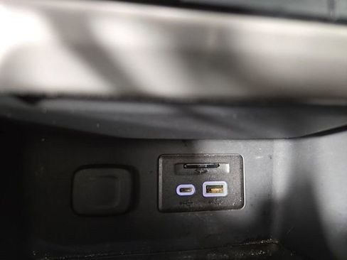 Used 2021 GMC Acadia Denali w/ Denali Ultimate Package image 27