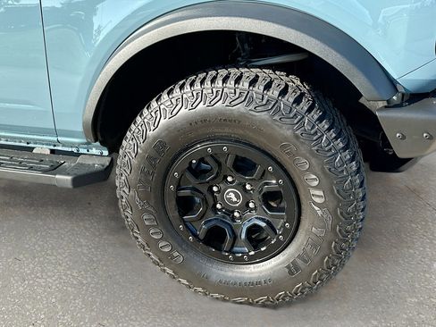 Used 2022 Ford Bronco Wildtrak image 30