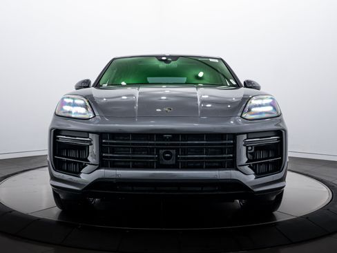 New 2026 Porsche Cayenne Turbo image 10