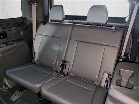 Used 2025 Hyundai Santa Fe SEL FWD image 18