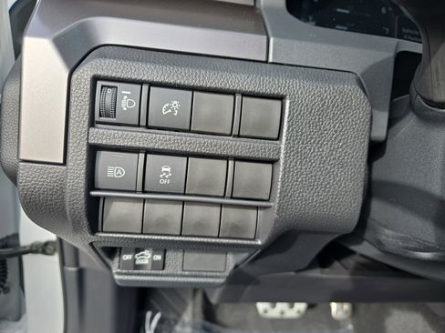 Used 2025 Toyota Tacoma TRD Sport image 12