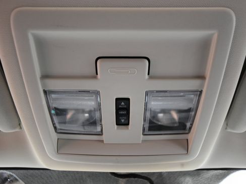 Used 2012 Jeep Liberty Sport image 34