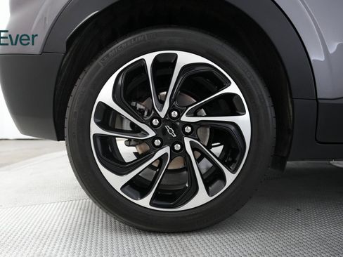 Used 2022 Chevrolet Bolt EUV Premier w/ Sun & Sound Package image 19