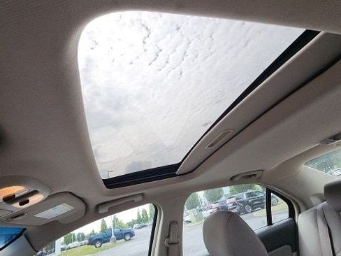 Used 2010 Ford Fusion SE FWD image 29
