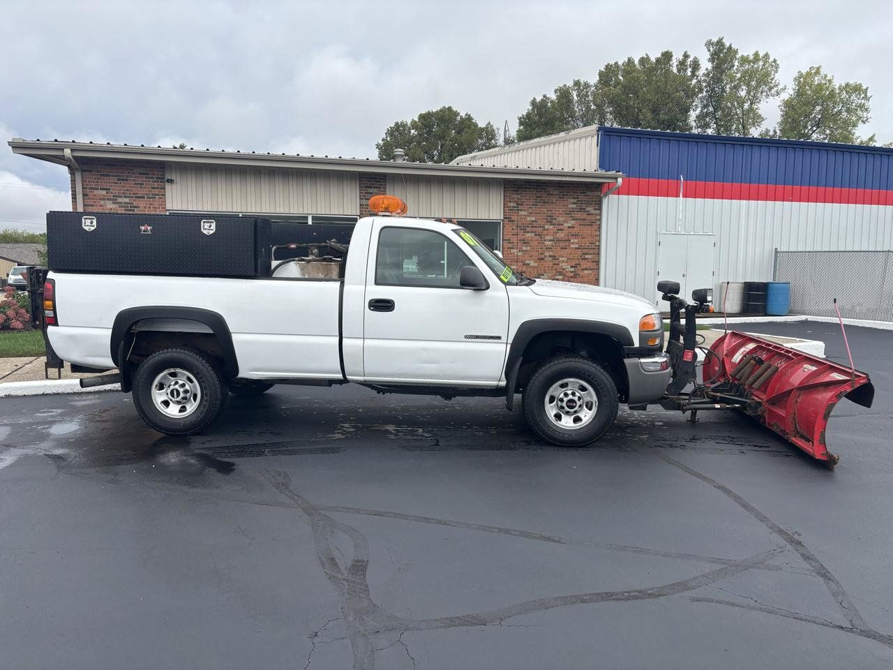 Used 2007 GMC Sierra 3500 W/T AWD/4WD image 2