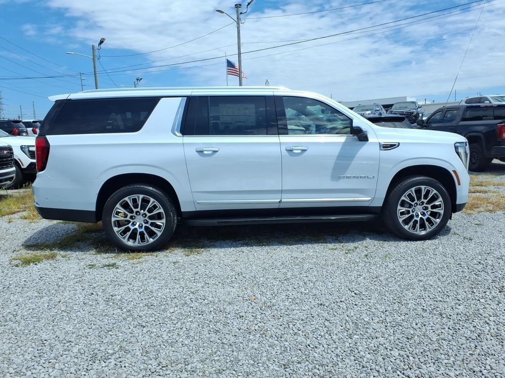 New 2026 GMC Yukon XL Denali w/ Advanced Technology Package AWD/4WD image 8