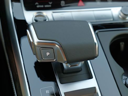 New 2025 Audi Q8 Premium Plus image 25