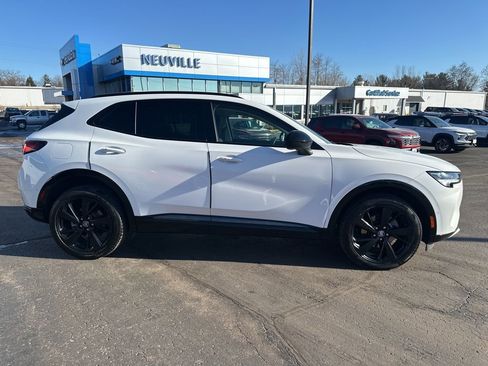 Used 2022 Buick Envision Essence w/ Technology Package II image 2