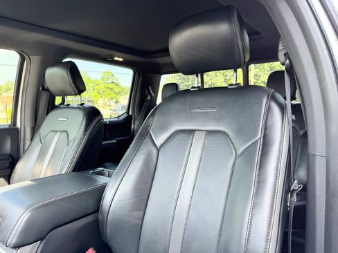 Used 2018 Ford F150 Platinum w/ Equipment Group 701A Luxury AWD/4WD image 15